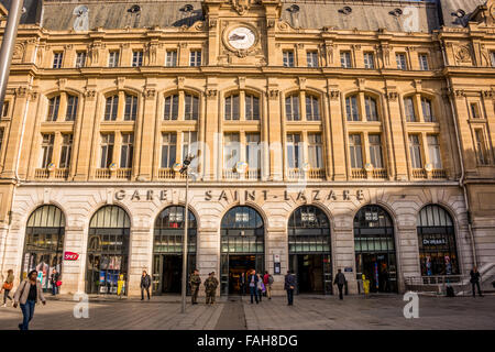 Gare Saint Lazare à Paris France Banque D'Images