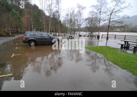 Dunkeld, Perthshire, Écosse, Royaume-Uni. Des inondations locales pendant les Frank. Credit : Cameron Cormack/Alamy Live News Banque D'Images