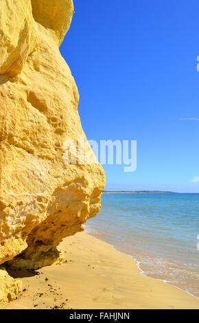 Vale do Olival Beach falaises spectaculaires Banque D'Images