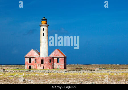 Le phare dans le milieu de Klein Curaçao, Curacao Banque D'Images