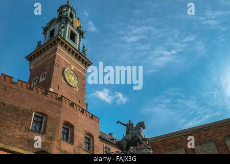 Tadeusz Kościuszko monument situé à l'entrée du château de Wawel, Cracovie, Pologne. Banque D'Images