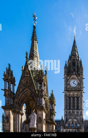 L'architecture de style gothique dans albert square, Manchester, Royaume-Uni. Banque D'Images