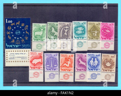 Série complète de timbres de la série Zodiaque israélien 1961 Banque D'Images