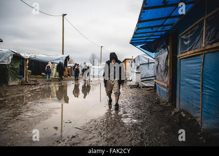 Une vue générale de la jungle de Calais le camp. Banque D'Images