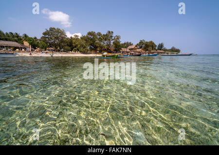 Plage sur la petite île de Gili Air, Lombok, Indonésie, Asie Banque D'Images