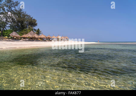 Plage sur la petite île de Gili Air, Lombok, Indonésie, Asi Banque D'Images