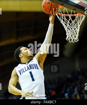 Villanova, Pennsylvania, USA. 31 Dec, 2015. 31 décembre 2015 : Villanova's Jalen Brunson durs à cerceau pour un panier de basket-ball de NCAA de Au cours se rencontreront entre les mousquetaires Xavier et les Wildcats de Villanova au pavillon de Villanova, en Pennsylvanie le 31 décembre 2015. Scott Serio/ESW/CSM/Alamy Live News Banque D'Images