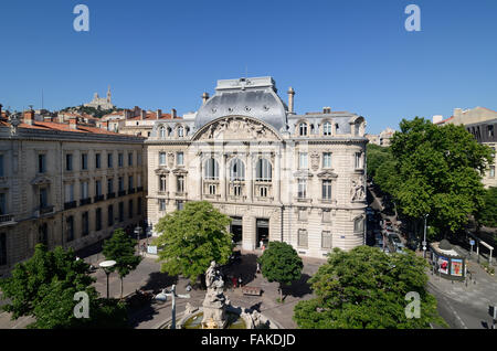 Vue sur l'art baroque l'Hôtel de la Caisse d'Epargne (1904) ou caisse d'épargne sur la Place Estrangin Pastré Square Marseille France Banque D'Images