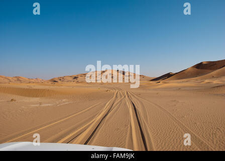 Voiture en Oman desert Banque D'Images