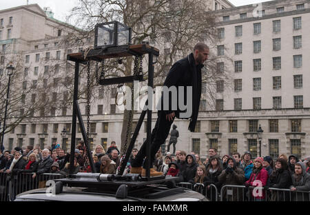 Londres, Royaume-Uni. 1er janvier 2016. Darcy Oake, illusionniste Parade du Nouvel An, London Crédit : Ian Davidson/Alamy Live News Banque D'Images