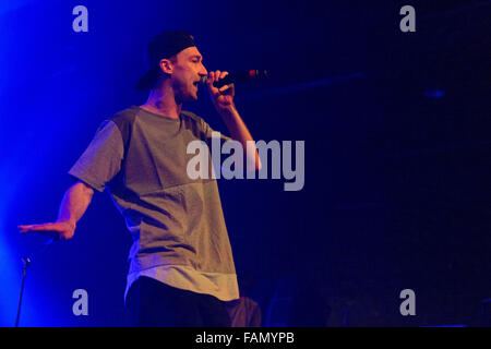 Rosemont, Illinois, USA. Dec 30, 2015. Le rappeur de Chicago PROBCAUSE il se produit durant la réaction la veille du spectacle à Donald E. Stephens Convention Center à Rosemont, Illinois © Daniel DeSlover/ZUMA/Alamy Fil Live News Banque D'Images