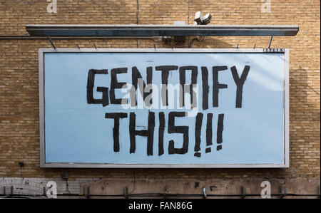 Gentrify ce panneau au Festival de canettes, Leake Street, Londres Banque D'Images