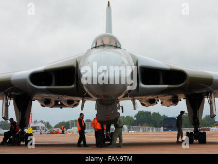 L'emblématique Vulcan stationné à RAF Fairford au cours de la riat 2012 vu de face Banque D'Images