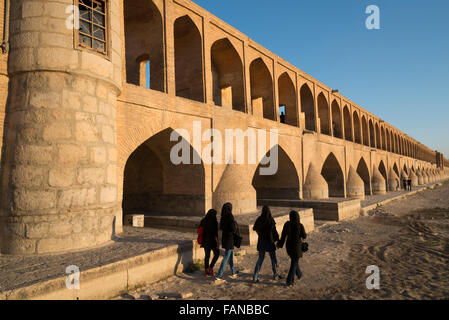 Si o Seh bridge, Ispahan. L'Iran. Banque D'Images