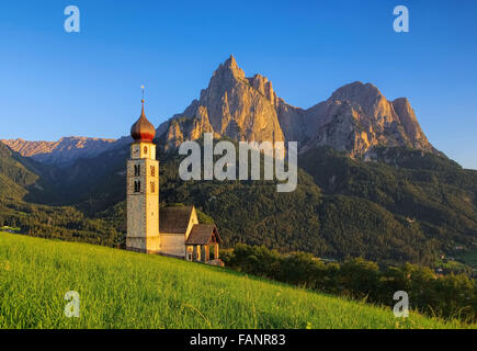 Saint Valentin mit Schlern - église Saint Valentin et la montagne Schlern 01 Banque D'Images