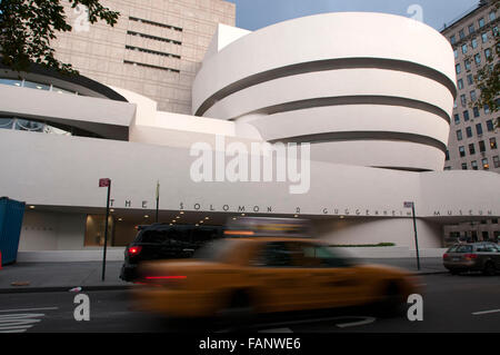 NEW YORK Solomon R. Guggenheim Museum. 1071 5e Avenue et 89e Rue. Téléphone 212-423-3500. (Sun-Wed 10H : 45h00 / Ven 10h-5 : Banque D'Images