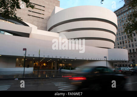 NEW YORK Solomon R. Guggenheim Museum. 1071 5e Avenue et 89e Rue. Téléphone 212-423-3500. (Sun-Wed 10H : 45h00 / Ven 10h-5 : Banque D'Images