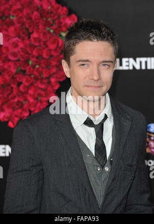 LOS ANGELES, CA - 8 février 2010 : Topher Grace à la première mondiale de son nouveau film 'Valentine's Day' au Grauman's Chinese Theatre, à Hollywood. Banque D'Images