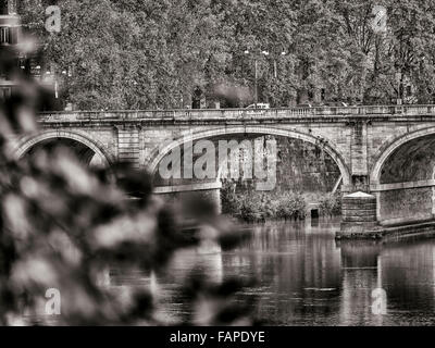 Le Ponte Cavour bidge sur Tibre à Rome, Italie Banque D'Images