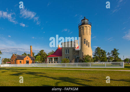 Vieux phare Mackinac Point historique à Michilimackinac State Park à Mackinaw City, Michigan Banque D'Images