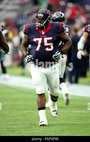 Houston, TX, USA. 06Th Jan, 2016. Nez des Houston Texans attaquer Vince Wilfork (75) se réchauffe avant le match de saison régulière de la NFL entre les Houston Texans et les Jacksonville Jaguars de NRG Stadium à Houston, TX. Image Crédit : Erik Williams/Cal Sport Media/Alamy Live News Banque D'Images