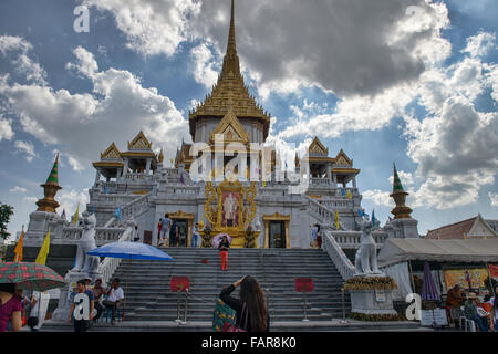 Wat Traimit temple dans Chinatown, Bangkok, Thaïlande Banque D'Images