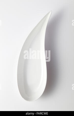 Dîner blanc propre plaque avec ombre portée Banque D'Images