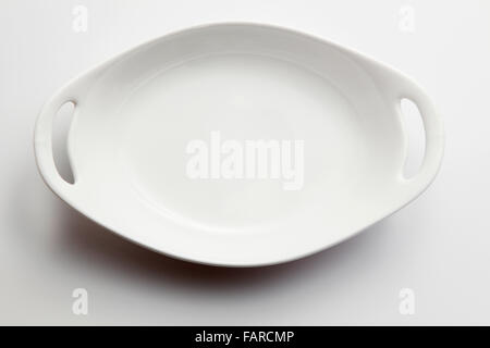 Dîner blanc propre plaque avec ombre portée Banque D'Images