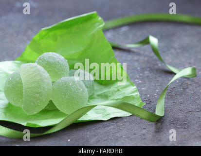 Les gelées de fruits maison vert marmelade de jujube avec saveur de menthe Banque D'Images