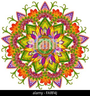 Floral mandala - le sacré neuf rayons x Sun - fabriqués à partir de l'été Vive les fleurs et les plantes. Fait main isolé collage abstrait Banque D'Images