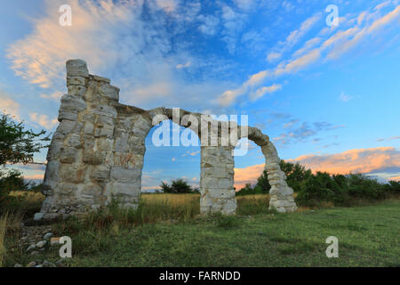 L'arches à Burnum, Croatie.C'était un camp de la Légion Romaine et la ville. Banque D'Images