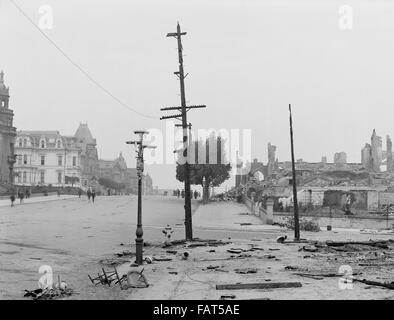 L'Avenue Van Ness, limite d'incendie, d'après le séisme, San Francisco, Californie, Etats-Unis, vers 1906 Banque D'Images