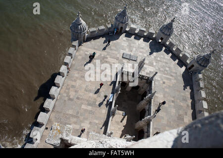 La Tour de Belém (Torre de Belem) terrasse, balustrade avec échauguette tourelles, vue de dessus Banque D'Images