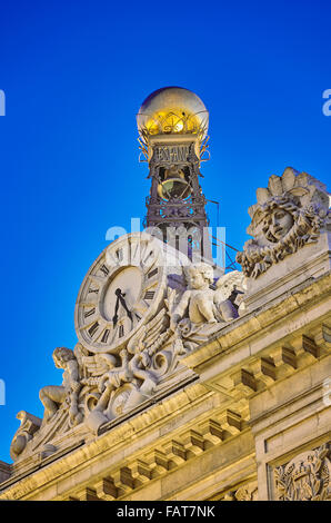 Détail de la Banque d'Espagne à façade Place de Cibeles. Madrid. Espagne Banque D'Images