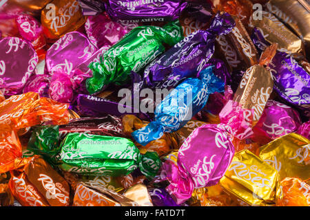 Les chocolats Cadbury Roses Banque D'Images