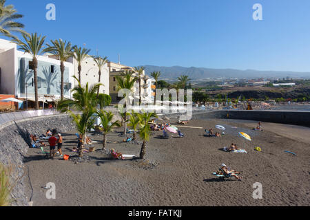 Tenerife, Îles Canaries - Playa San Juan. La plage (d'origine et en très bon état). Banque D'Images