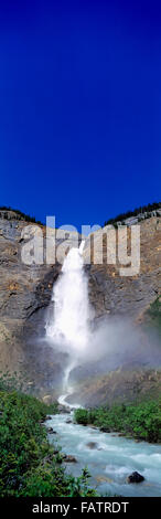 Les chutes Takakkaw, Parc national Yoho, Canadian Rockies, BC, British Columbia, Canada Banque D'Images