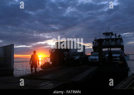 Coucher du soleil dans l'Amazone. Photo : Danilo Mello Banque D'Images