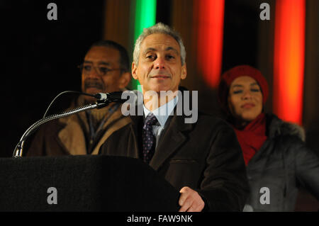 102e assemblée annuelle de l'arbre de Noël de Chicago à la cérémonie d'éclairage du Parc du Millénaire comprend : Rahm Emanuel Où : Chicago, Illinois, United States Quand : 24 Nov 2015 Banque D'Images