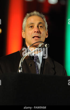 102e assemblée annuelle de l'arbre de Noël de Chicago à la cérémonie d'éclairage du Parc du Millénaire comprend : Rahm Emanuel Où : Chicago, Illinois, United States Quand : 24 Nov 2015 Banque D'Images