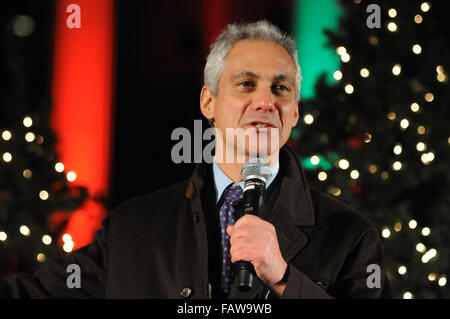 102e assemblée annuelle de l'arbre de Noël de Chicago à la cérémonie d'éclairage du Parc du Millénaire comprend : Rahm Emanuel Où : Chicago, Illinois, United States Quand : 24 Nov 2015 Banque D'Images