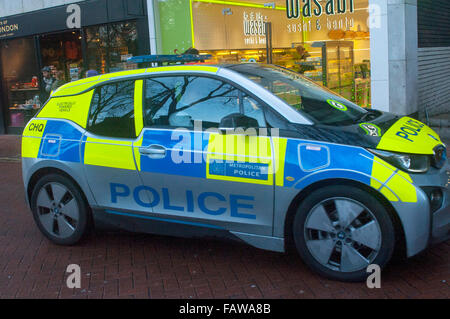 Londres, Royaume-Uni, 04 janvier 2016, la police métropolitaine 13 BMW voiture électrique en cours d'utilisation. Banque D'Images