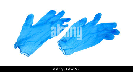 Une paire de gants de protection en latex bleu isolé sur un fond blanc. Banque D'Images