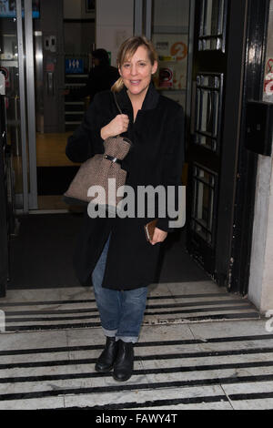 Mel Giedroyc arrivant à la BBC Radio 2 studios avec : Mel Giedroyc Où : London, Royaume-Uni Quand : 27 Nov 2015 Banque D'Images