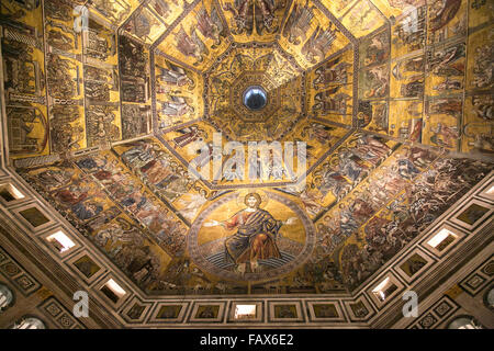 Le magnifique plafond du Baptistère de Saint-Jean à Florence, Italie. Banque D'Images