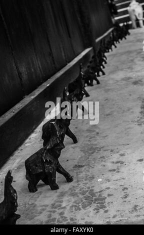 Temple noir (Baan Tr Dum - Chambre noire), Chiang Rai, Thaïlande Banque D'Images