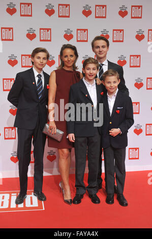 Assister à l'célébrités Ein Herz für Kinder 2015 Gala au Hangar 7 Flughafen Tempelhof Où : Berlin, Allemagne Quand : 05 déc 2015 Banque D'Images