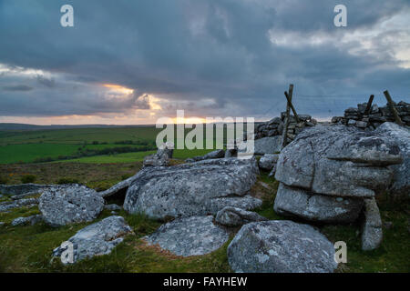Le coucher du soleil le Craddock moor partie de Bodmin Moor Banque D'Images