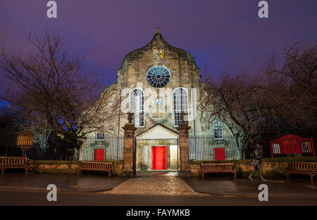 Canongate Kirk situé sur le Royal Mile d'Édimbourg, en Écosse. Banque D'Images