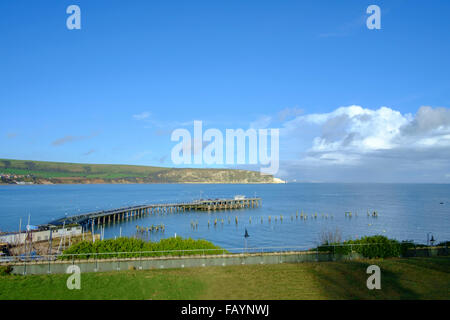 Swanage est une ville et une paroisse civile dans le sud-est de Dorset, Angleterre. Il est situé à l'extrémité orientale de l'île de Purbeck, Banque D'Images